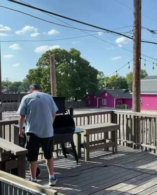 Smoker is going and The Travel Guide is getting plugged in to play!